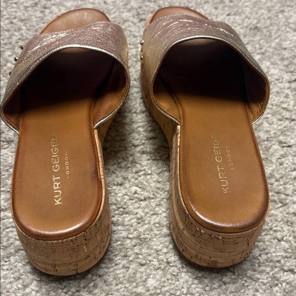 Kurt Geiger 'London Maci' Metallic Flatform Sandals with a cork platform sole - Picture 6 of 12